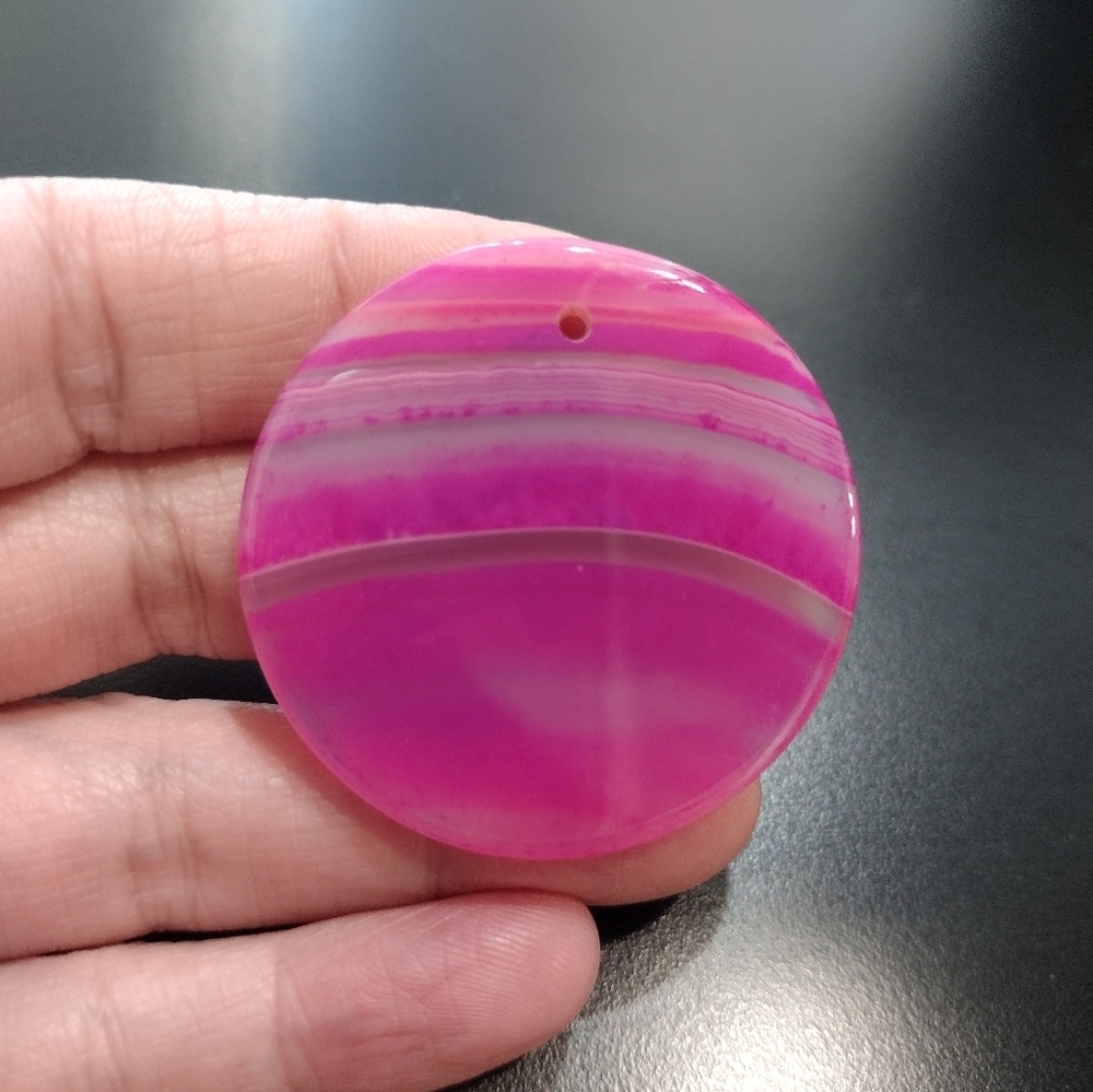 Pink Round Agate Pendant Gemstone - Picture 2 of 2